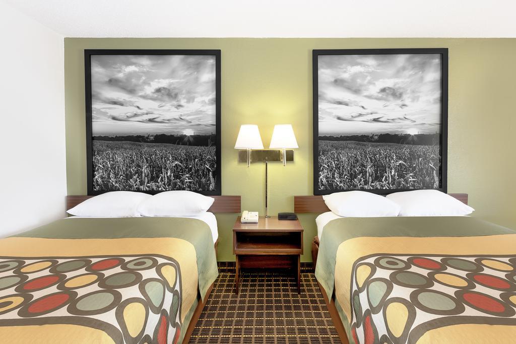 Super 8 By Wyndham Norfolk Exterior foto